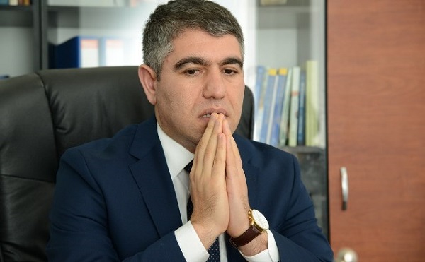 Эксперт: Отказ от «плавающего курса» маната невозможен